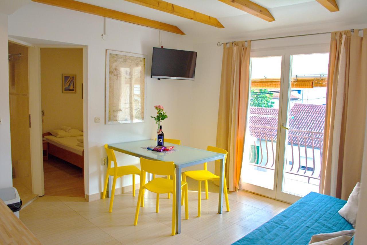 Apartments Cala Biograd Na Moru Exterior photo